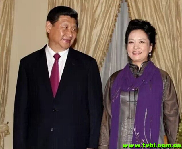 最新动图~！有一种爱叫做习大大和彭麻麻！超有爱！