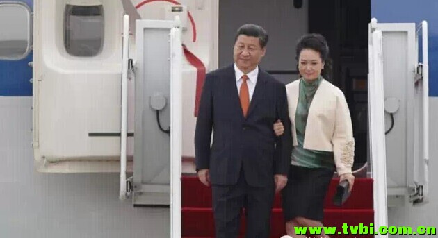 最新动图~！有一种爱叫做习大大和彭麻麻！超有爱！