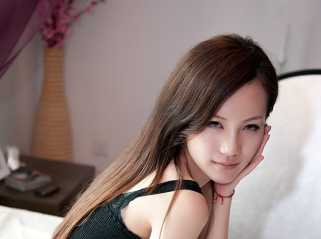 动人床上美女尤物可爱写真