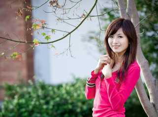 网际美腿美女小育公园写真