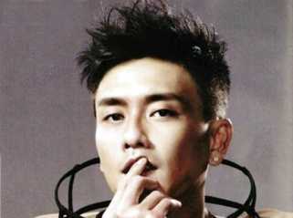 TVB艺人集体拍摄性感照片 大方“半裸”出镜